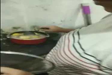 Istri Lagi Masak Diajak Ml