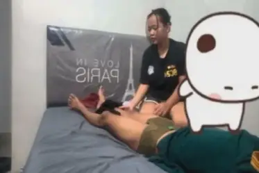 Si Cantik Berikan Suguhan Servis Bibir Mempesona